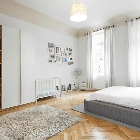 The Place In - Old Town Apartamento *
