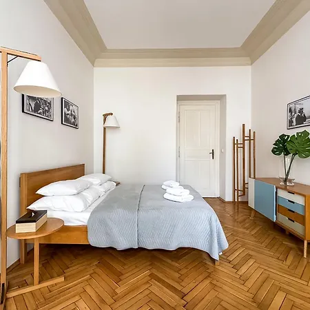 The Place In - Old Town Apartamento